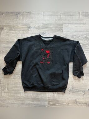 Fuzzy Stonewash Canada Pullover Crewneck Men's Size Medium Black & Red